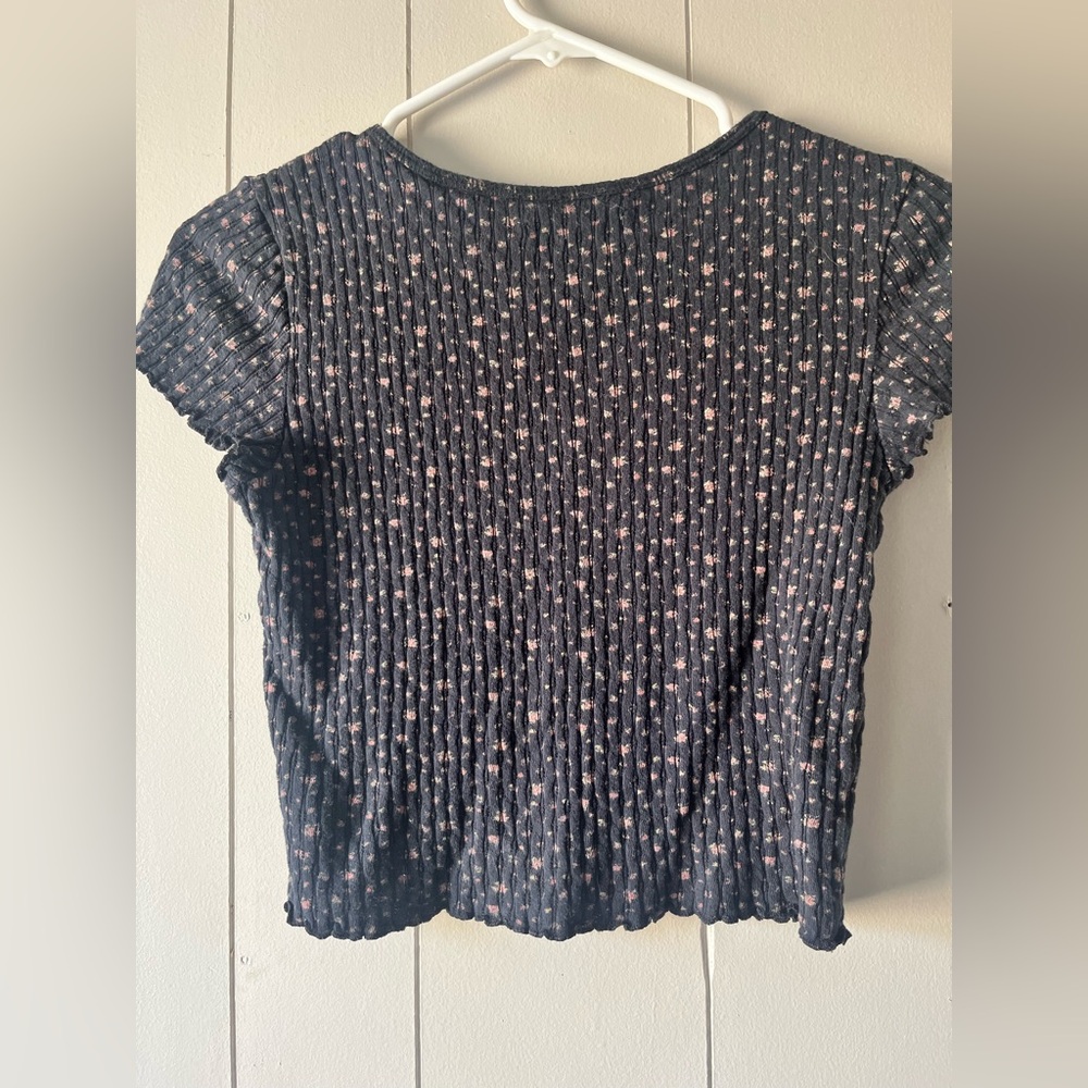 American Eagle Outfitters Black Ribbed Short Sleeve Floral Top Size Small - Picture 5 of 7